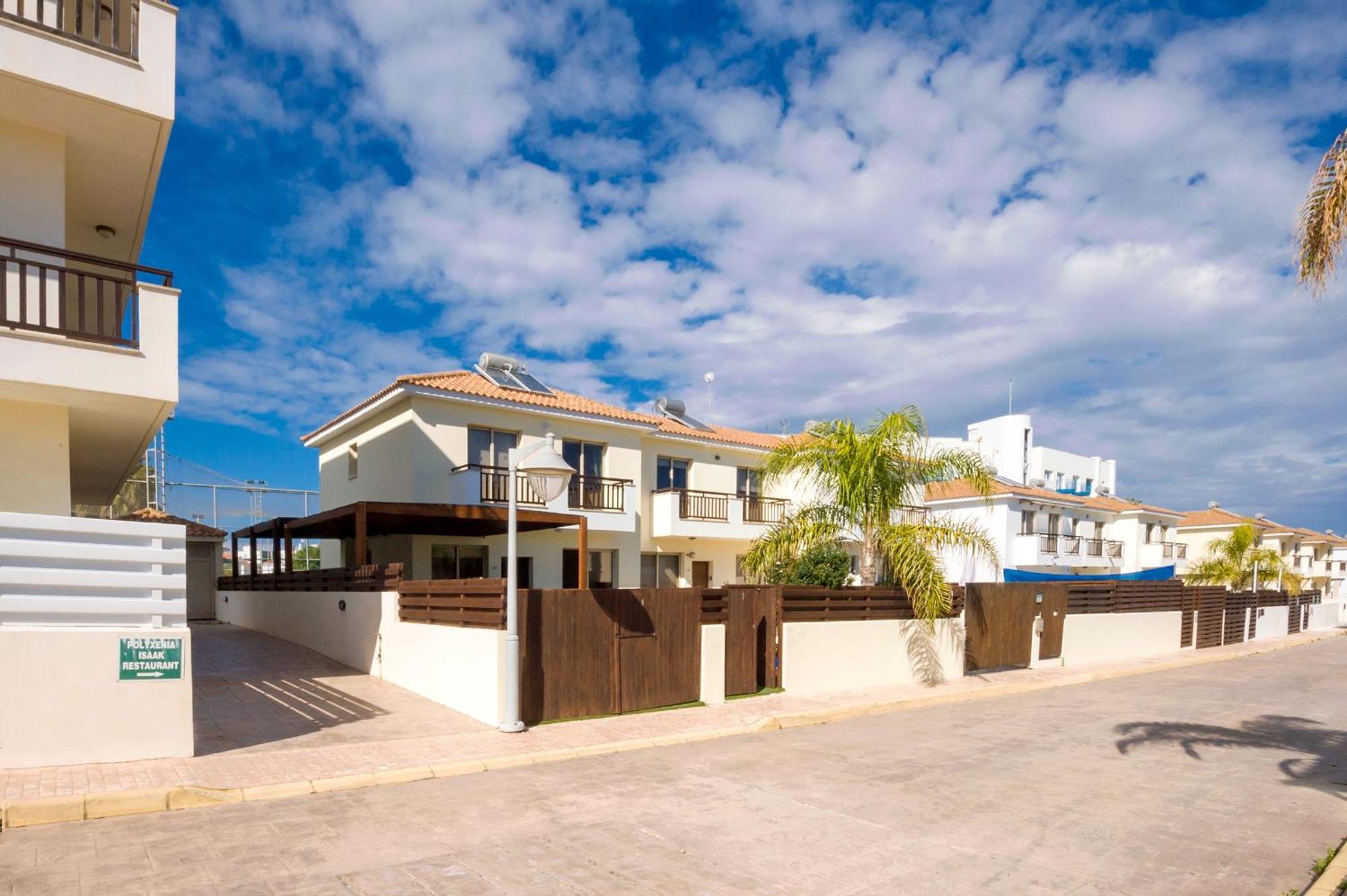 Villa Oasis Pernera Exterior foto